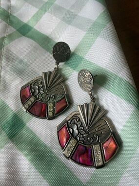 DURI Art Deco-Inspired Fan Drop Earrings in Pink and Silver-Tone